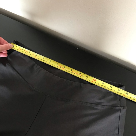 Nike Dri-Fit Cropped Grey Workout Leggings - Picture 7 of 9